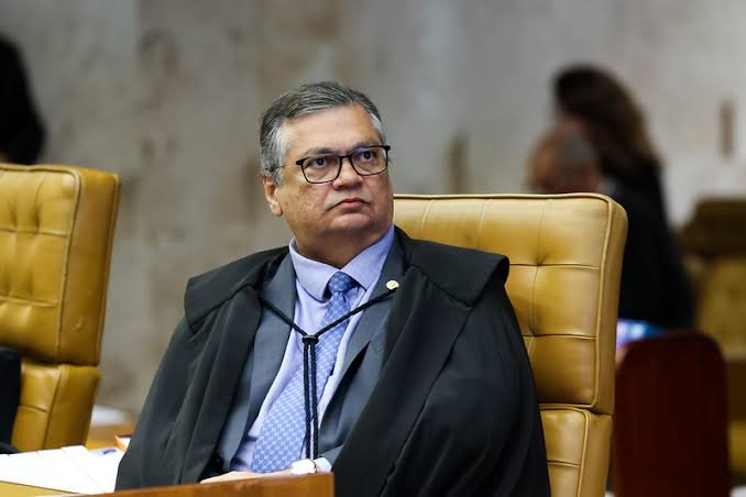 Pedido de vista de Flávio Dino interrompe julgamento de Moraes após sessão marcada por fortes embates no STF