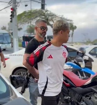 Traficante é preso após perseguição policial no Parque Aeroporto, em Macaé