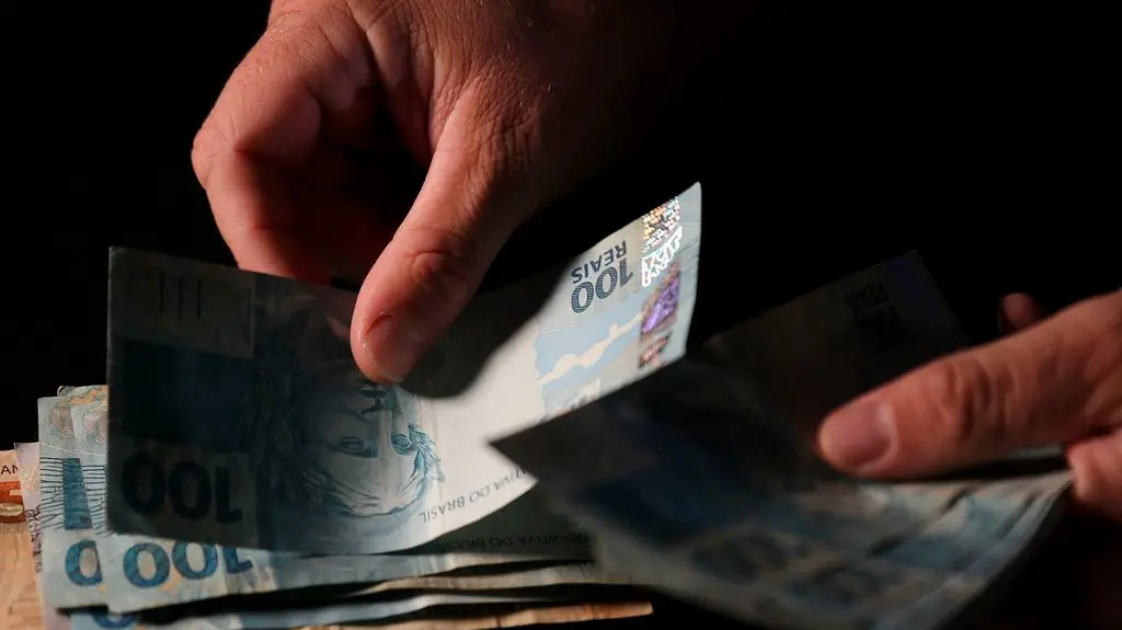 Previsão de inflação sobe para 5,68% neste ano e pressiona juros