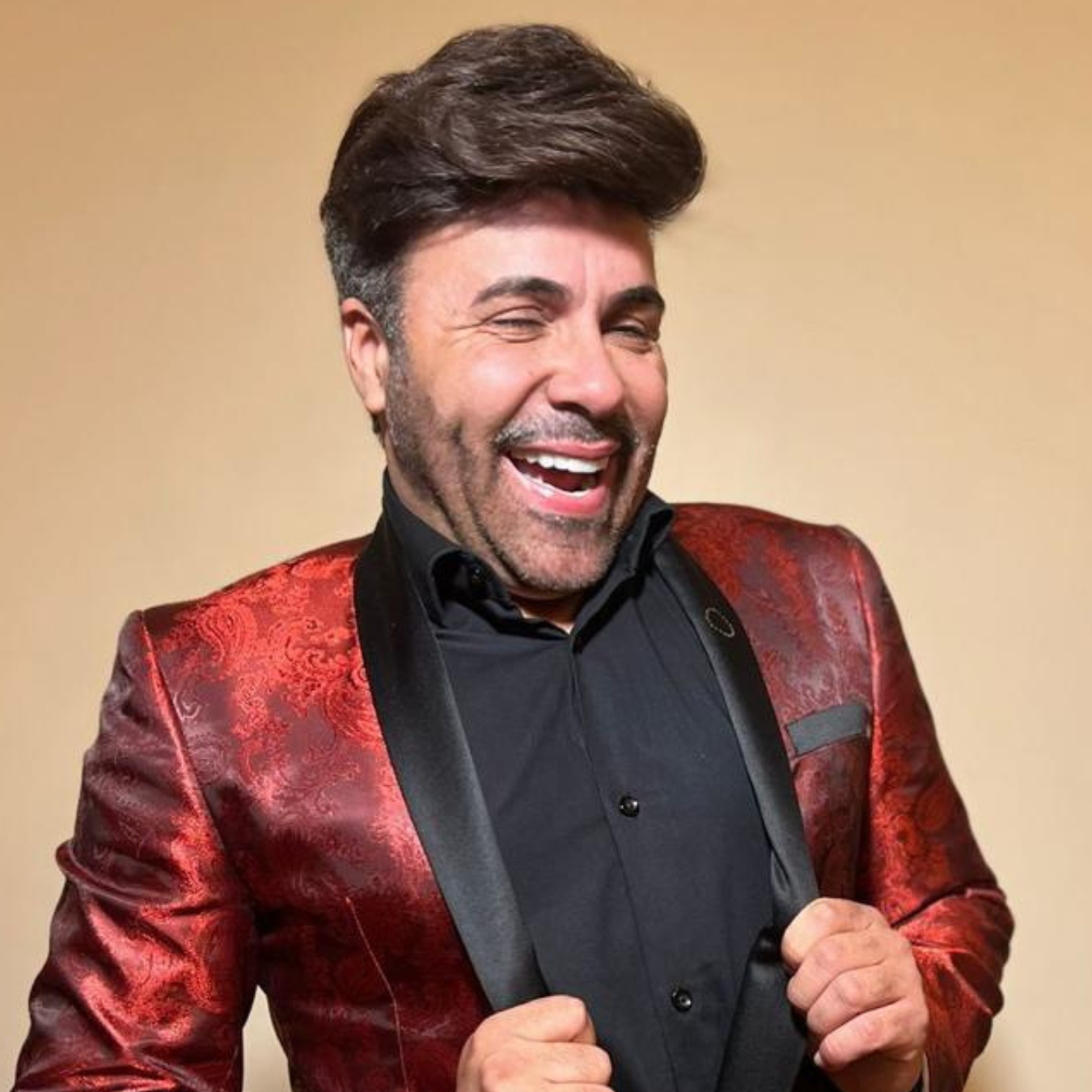 Rodrigo Oliver Celebra Aniversário com Festa Privada e Prepara Abertura Oficial da Golden Star