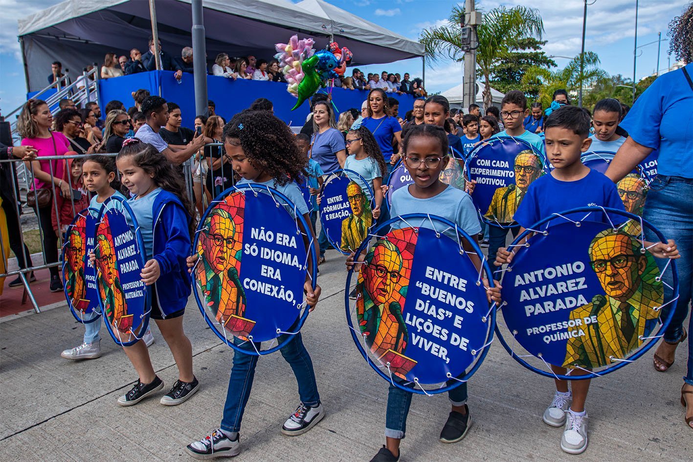 Desfile Cívico em Macaé prestou homenagem ao professor Antônio Alvarez Parada