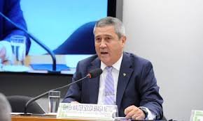 Polícia Federal prende Braga Netto por ordem do ministro Alexandre de Moraes