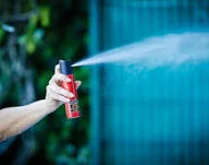 AUTODEFESA: SANTA CATARINA APROVA O USO DE SPRAY GRATUITO DE PIMENTA PARA MULHERES