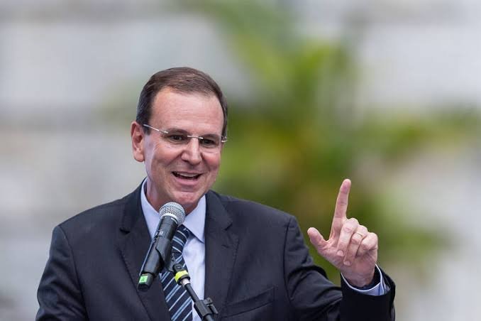 Quem é Eduardo Paes: conheça a trajetória, as propostas e as polêmicas do candidato ao Governo do Rio