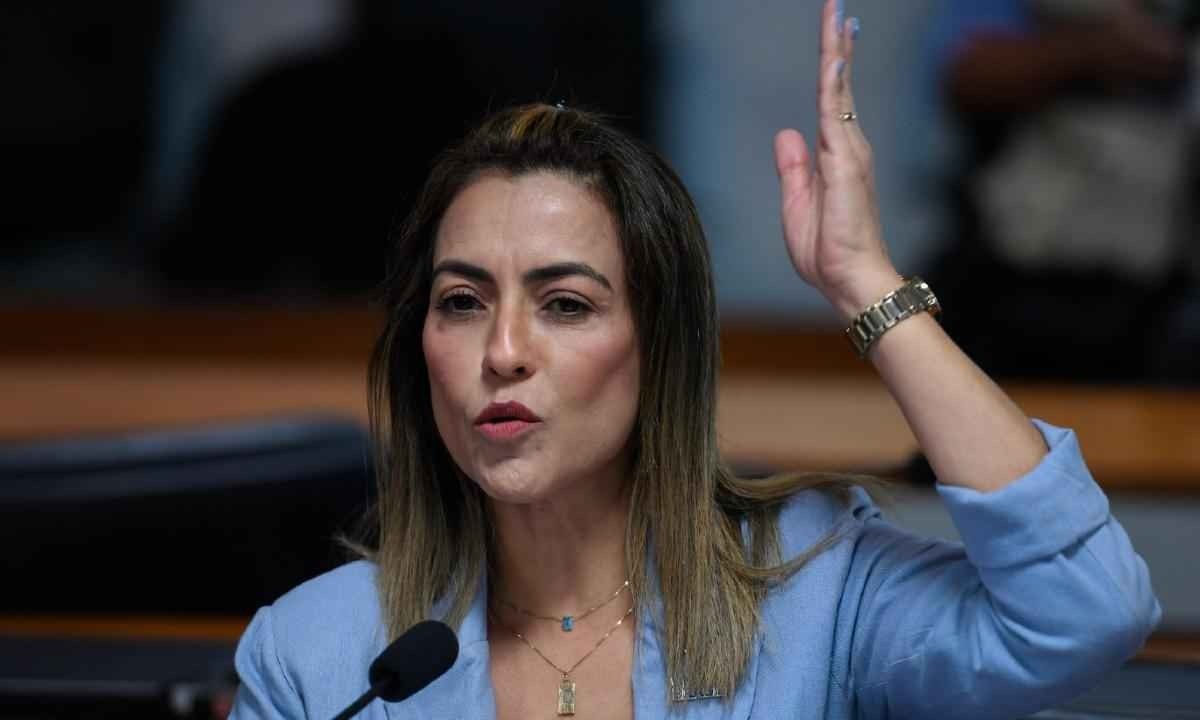 Senadora Soraya Thronicke é vaiada durante show do Roupa Nova em Campo Grande