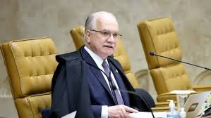 Fachin propõe novas obrigações para polícia nas favelas e levanta objeções no STF