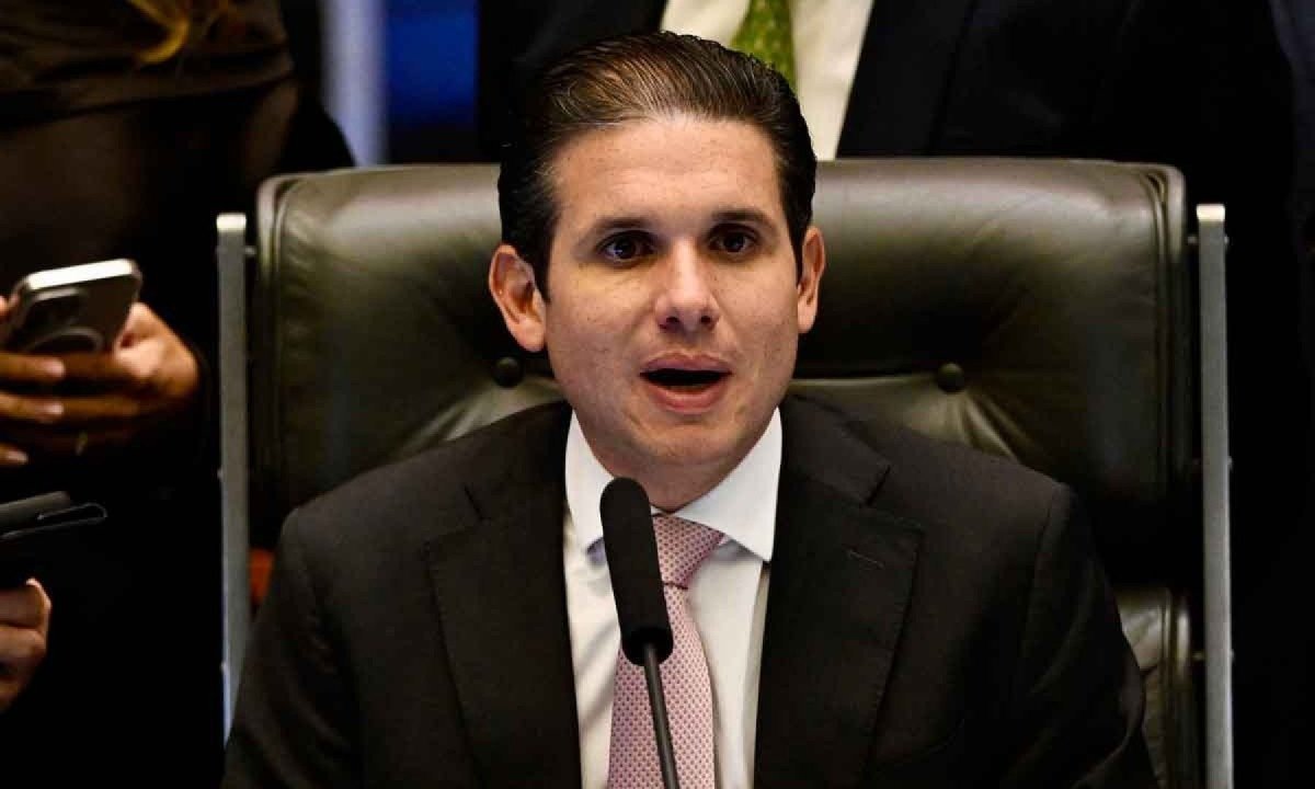 Câmara aprova projeto para ampliar número de deputados de 513 para 531