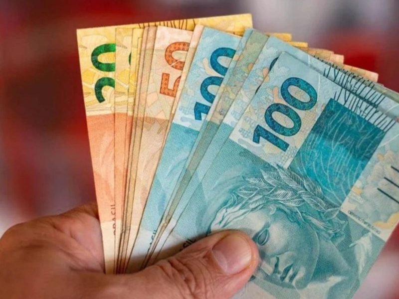Renda média teve alta de 12% em 2024 no estado e chegou a R$ 3.590